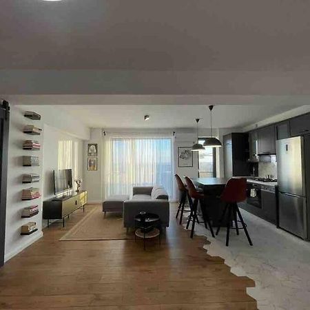 Modern 2-Bedroom Apartment In New Residence Craiova Eksteriør billede