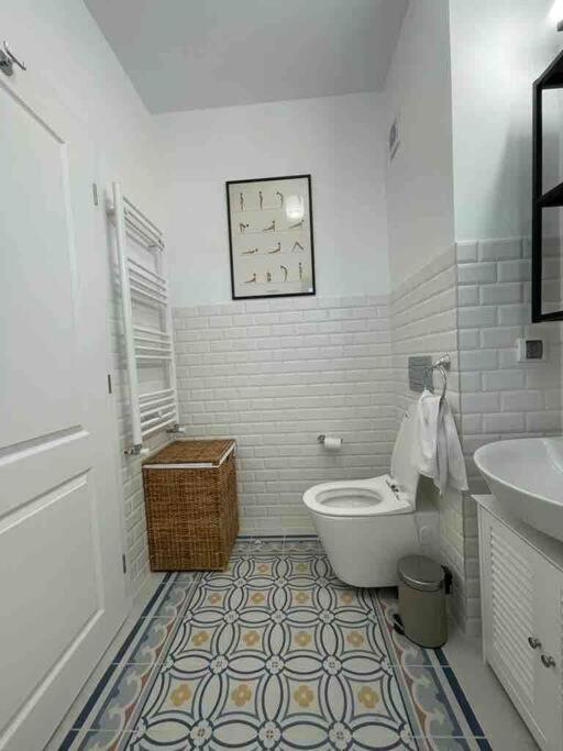 Modern 2-Bedroom Apartment In New Residence Craiova Eksteriør billede